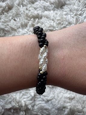 Black and White Beaded Bracelet